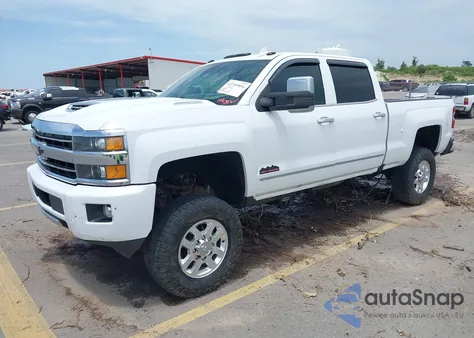 2018 Chevrolet Silverado 2500Hd High Country z USA, uszkodzony, nr VIN 1GC1KXEY6JF199771
